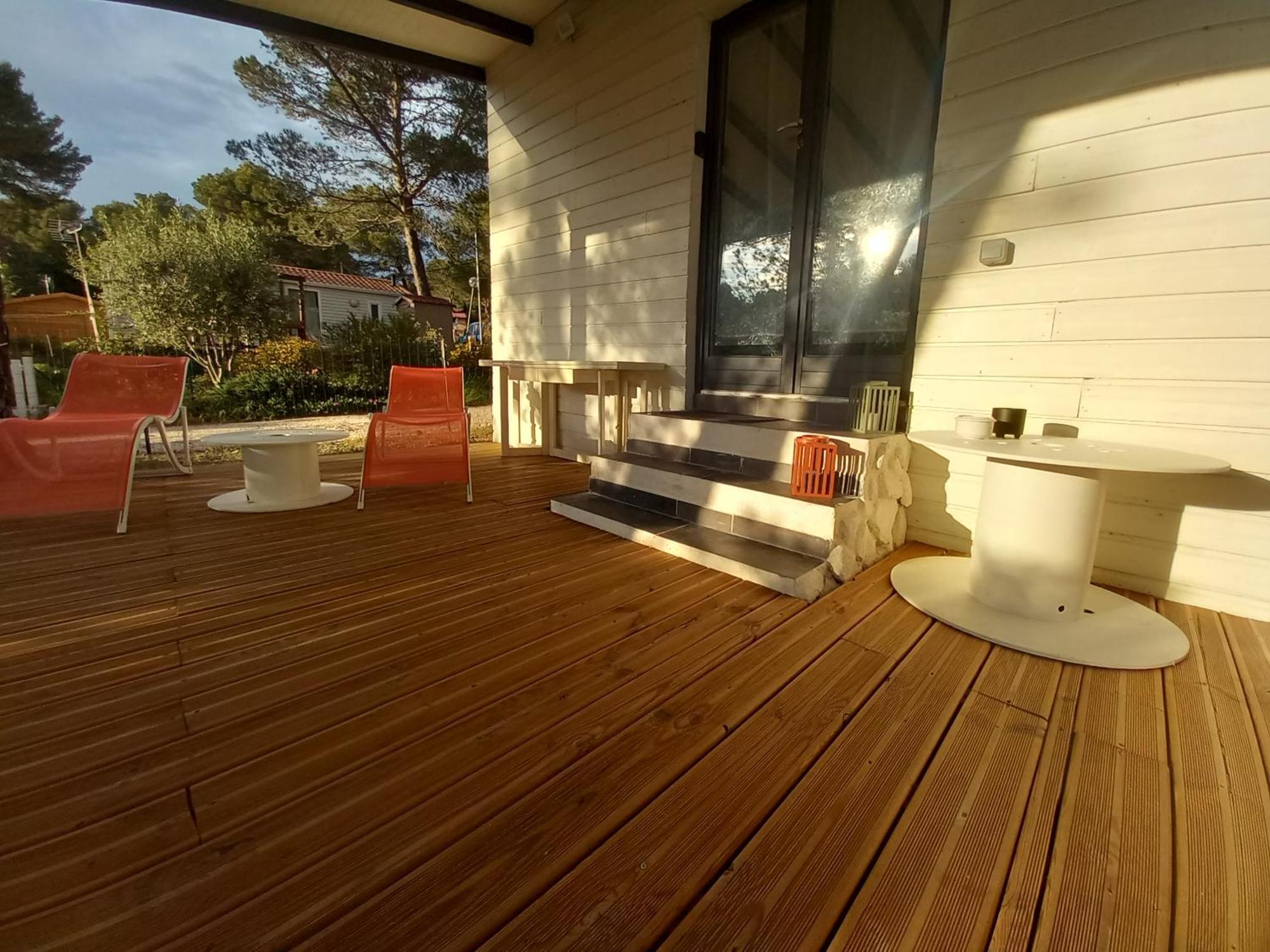 Mobilhome A Deux Pas Du Circuit Du Castellet Avec Terrasse Vue Mer Le Castellet  Eksteriør billede